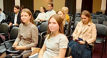 Награждение сдавших Cambridge Hindustani Test 2018