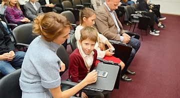 Награждение сдавших Cambridge Hindustani Test 2018