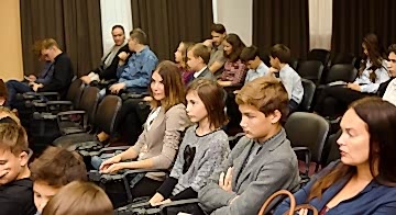 Награждение сдавших Cambridge Hindustani Test 2018
