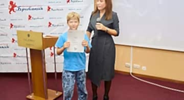 Награждение сдавших Cambridge Hindustani Test 2018